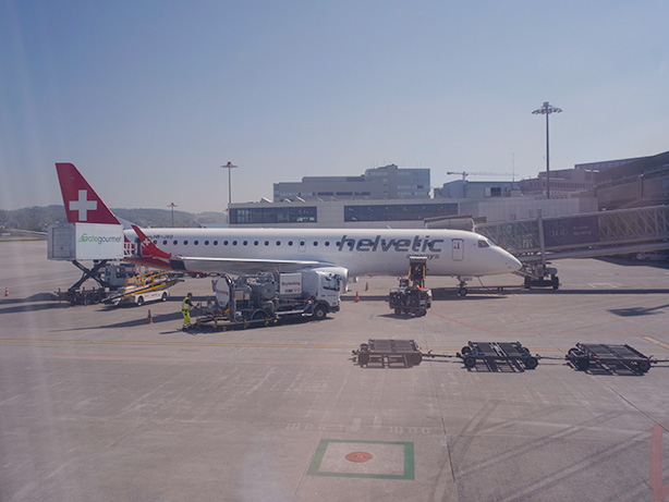 アムステルダムからチューリッヒまで スイス航空 ビジネスクラス