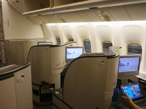 台北からトロントまで エバー航空 ビジネスクラスに初搭乗